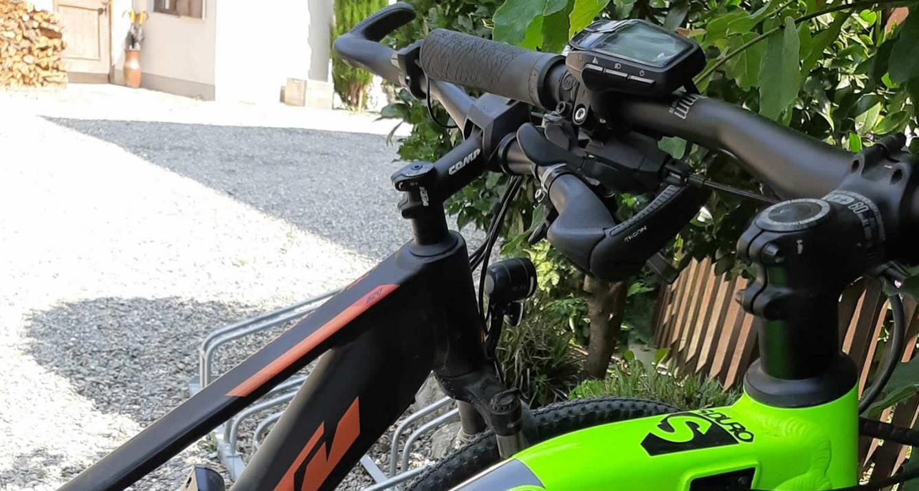 Escursione in bicicletta per Merano lungo la ciclabile a fondovalle